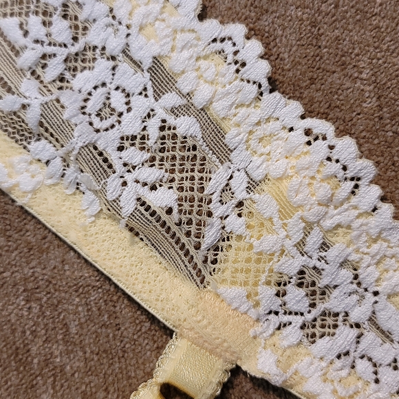 Wacoal pale yellow lace embroidered bra - Picture 11 of 15